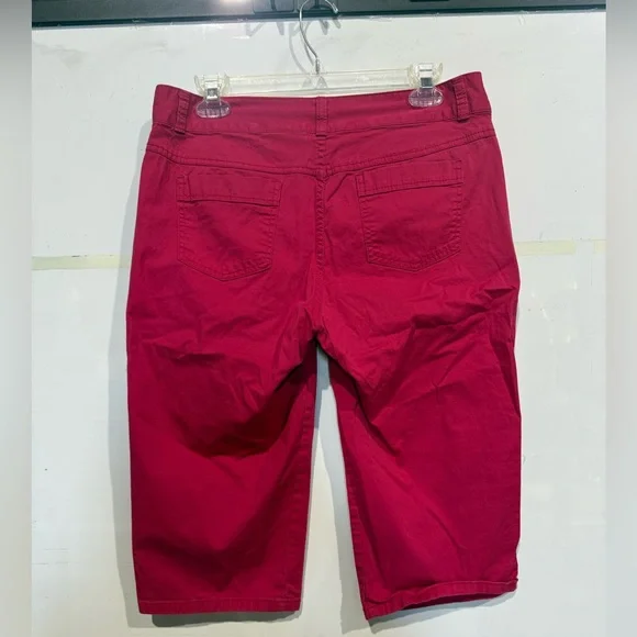 Dockers Raspberry Pink Capris - Picture 2 of 6